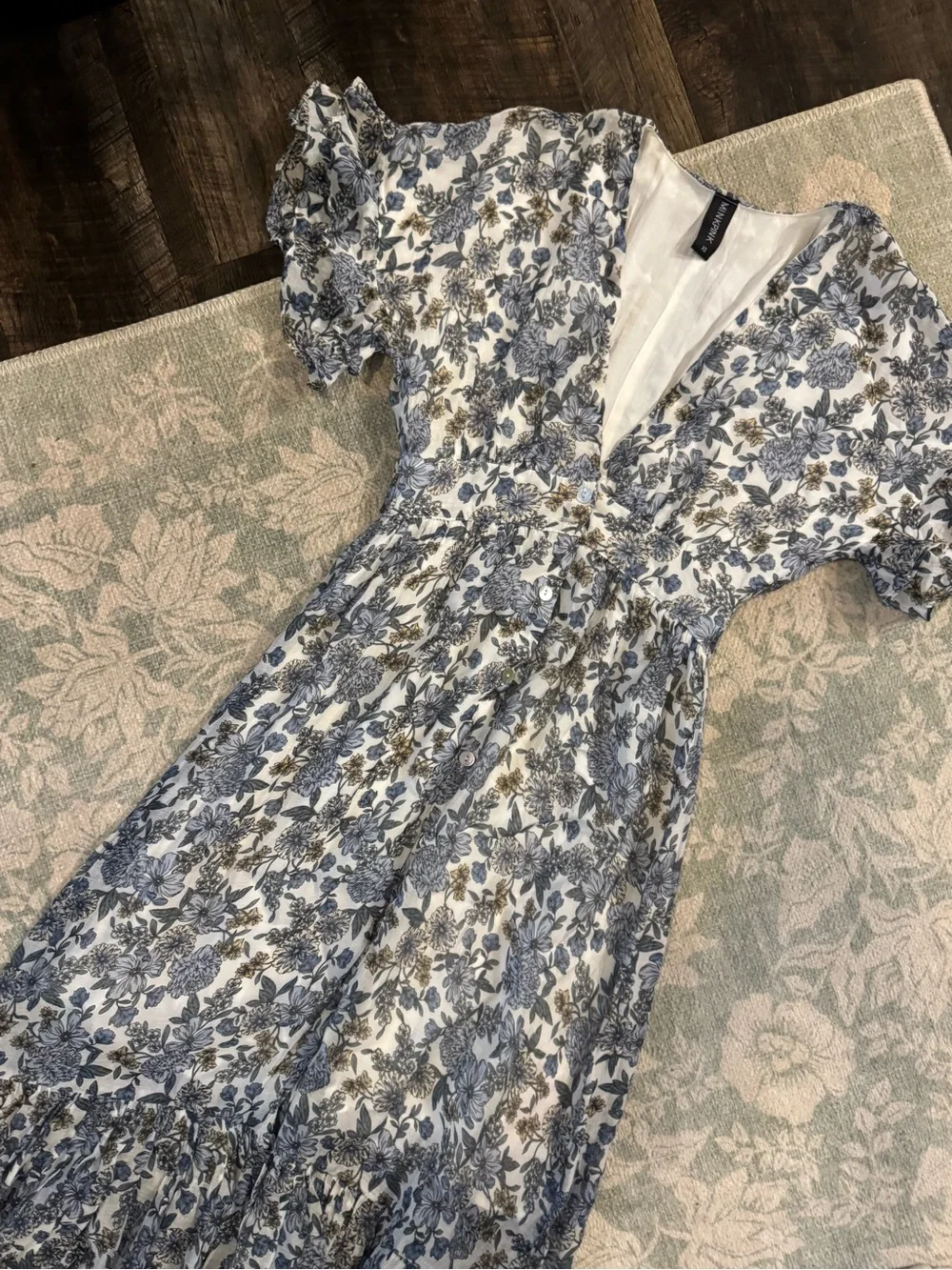 NWOT - MINKPINK - Darcy Maxi Dress in Multi - Picture 12 of 15